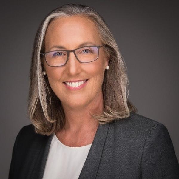 Laura Davis' Investing Profile - Golden Seeds Managing Director | Signal