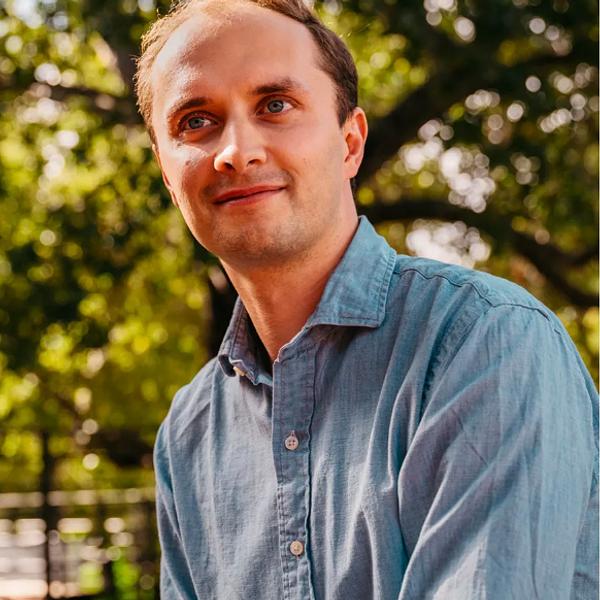 George Robson's Investing Profile - Sequoia Capital Partner | Signal