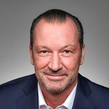 Photo of Dominik Moll, Managing Partner at MedTech Entrepreneurs Management GmbH
