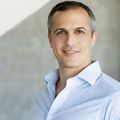 Photo of Yaniv Stern, Managing Partner at Red Dot Capital Partners