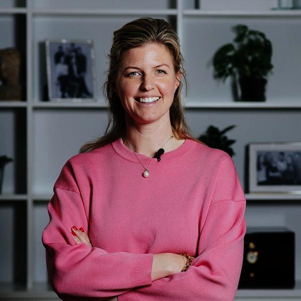 Sara Resvik's Investing Profile - BackingMinds Managing Partner | Signal