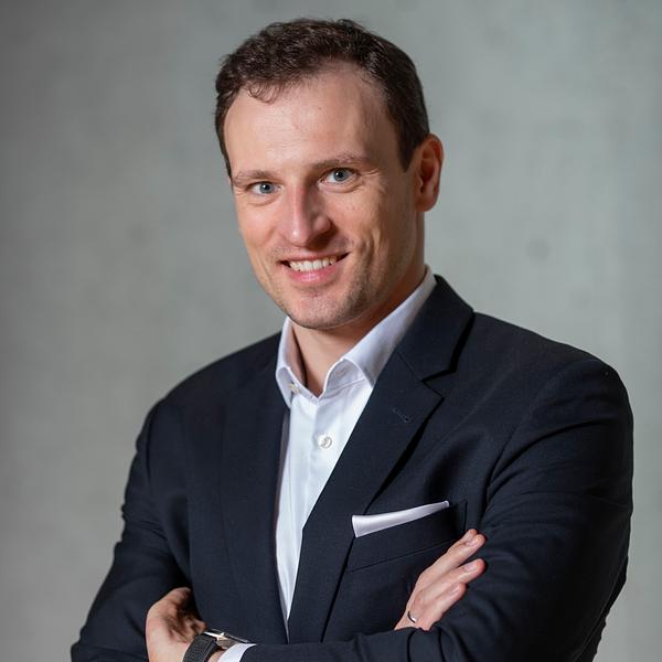 Wojtek Walniczek's Investing Profile - OTB Ventures Partner | Signal