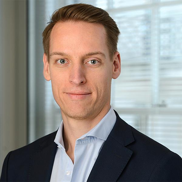 Tobias Weidner's Investing Profile - Bain Capital Principal | Signal