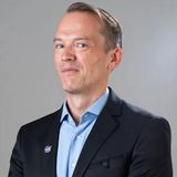 Photo of Raphael Roettgen, Managing Partner at E2MC Ventures