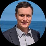 Photo of André Pascual, Associate