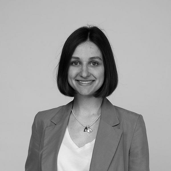 Anna Melnychuk's Investing Profile - Roosh Ventures Analyst | Signal