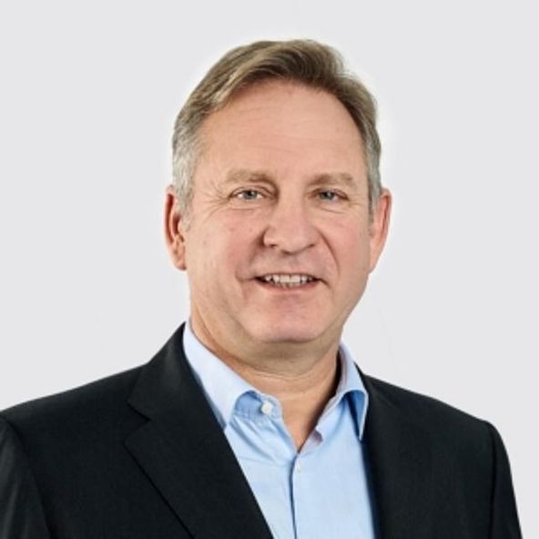 Photo of Hartmut Ostrowski, Angel